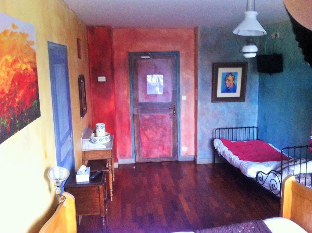Le Thy Hotel Ploërmel Kültér fotó