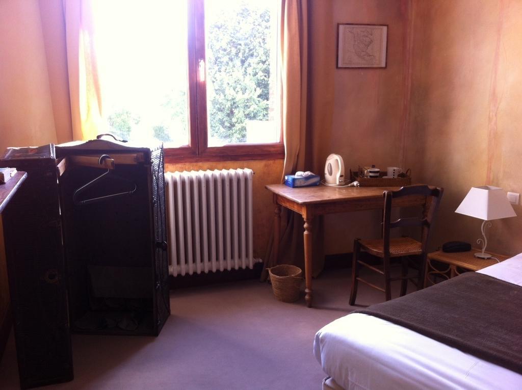 Le Thy Hotel Ploërmel Kültér fotó